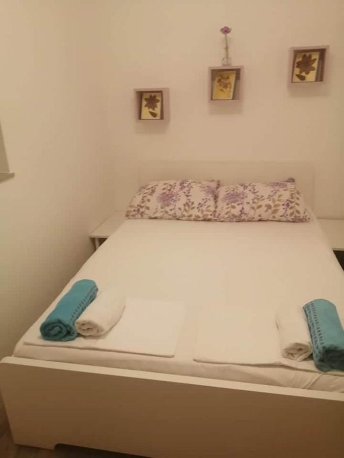 Apartman DORA Apartment Pag Town Bagian luar foto